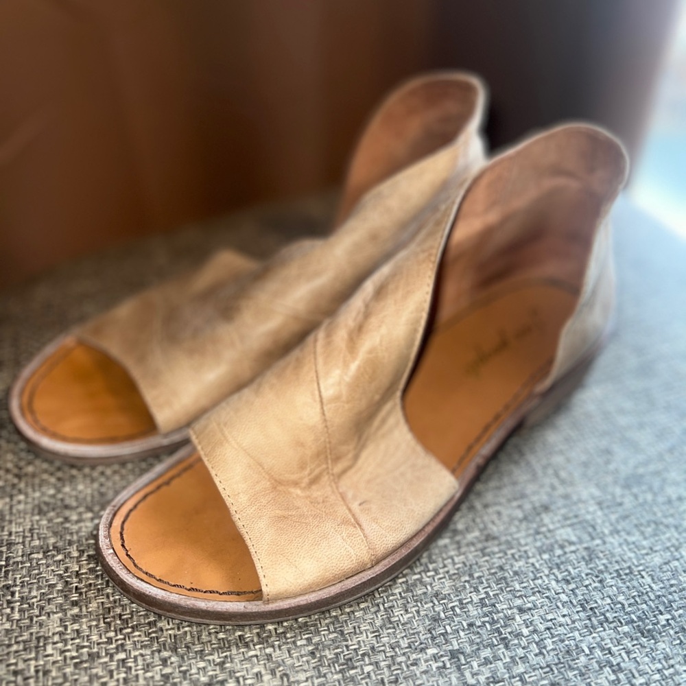 Free People Mont Blac Sandals 🌻🤎